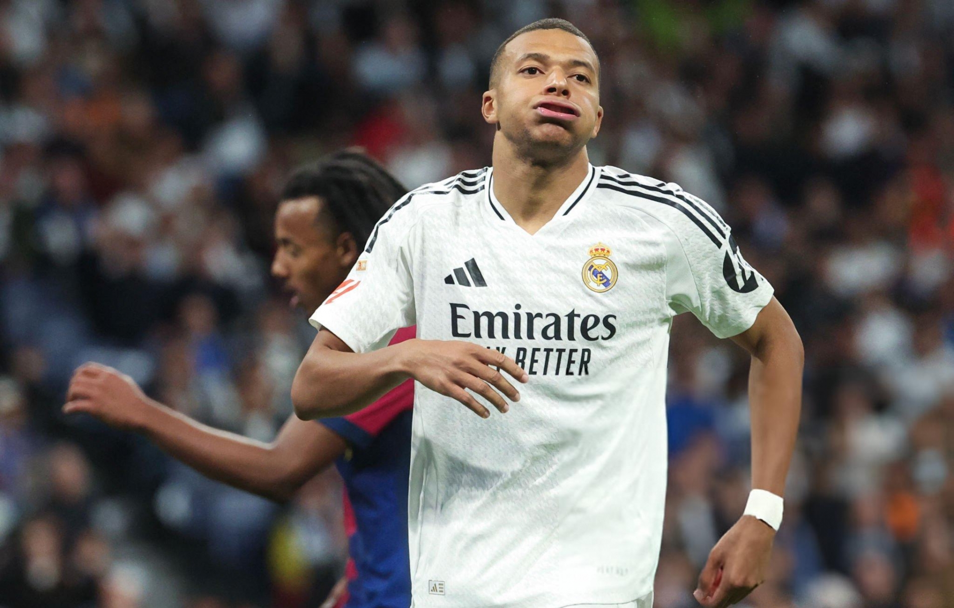 Mbappe thiết lập kỷ lục ‘không ai muốn’ tại El Clasico